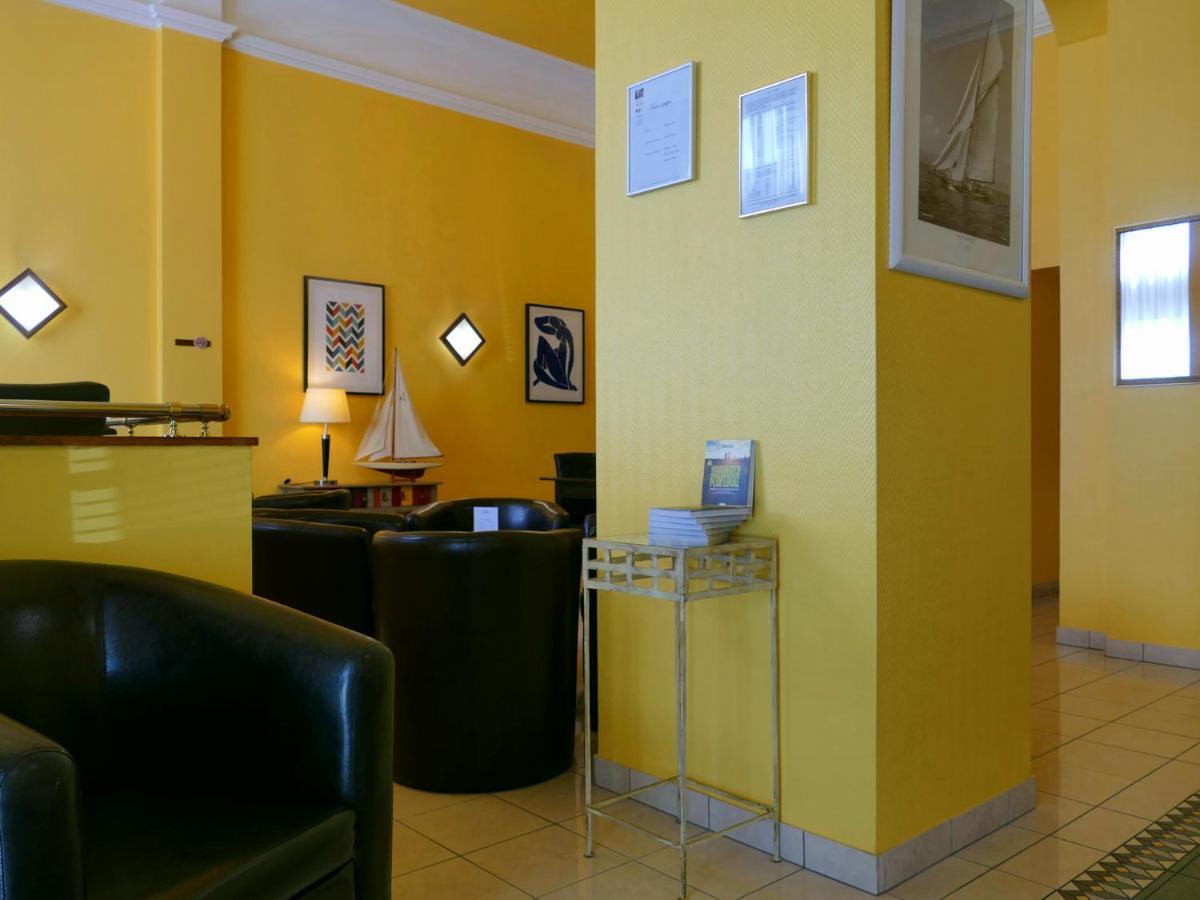 Hotel Berlioz Euroairport Basel - Mulhouse - Freiburg Saint-Louis  Buitenkant foto